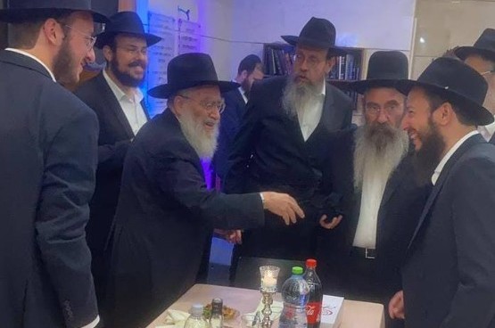 שמחת ה'ווארט' לרגל שידוכי הת' יוסי בן הרב שניאור הניג מביתר עילית, עב