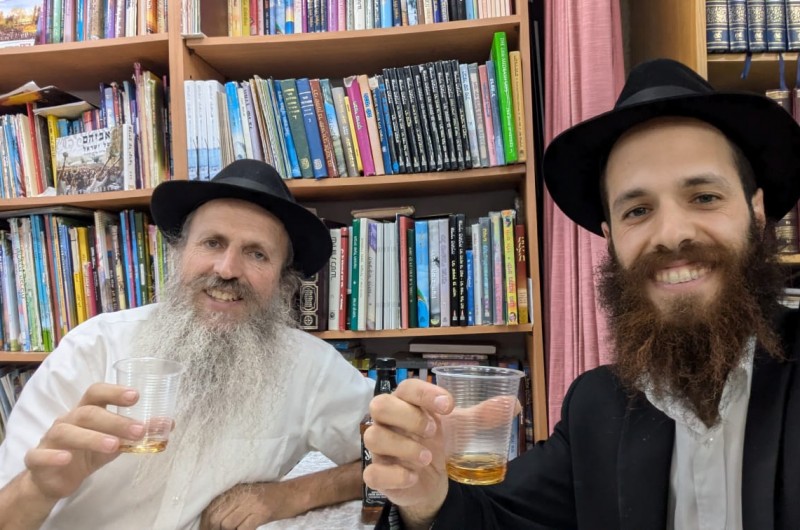 משפחת כהן מצטרפת לשלוחים באפרת ויפעלו בשכונת הזית משפחת כהן מצטרפת לשלוחים באפרת ויפעלו בשכונת הזית