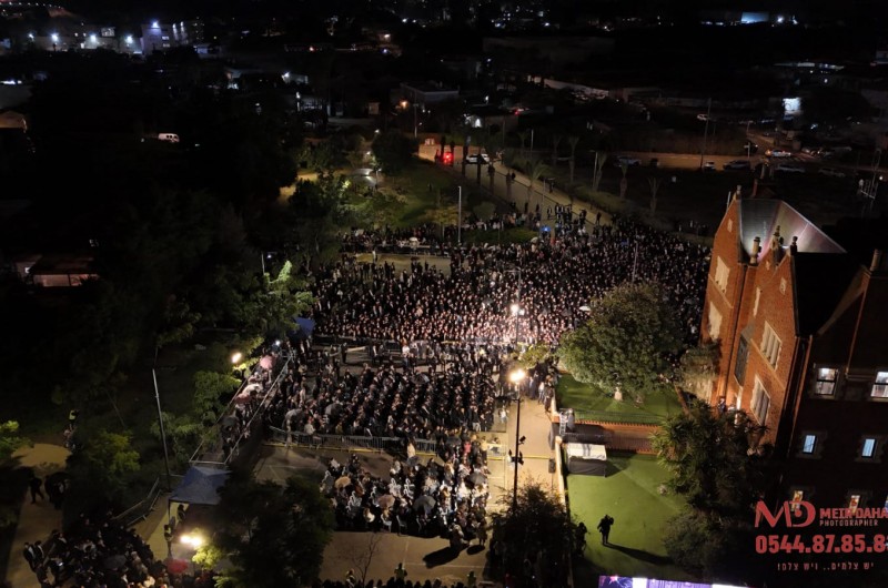 תמונות רחפן מהציבור הרב בהלוויית הקדוש השליח הרב צבי הכהן קוגן הי