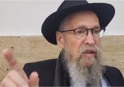 הסבר מעניין מדוע גם בפרשת 'ויקהל' על בניית המשכן, בני ישראל מוזהרים 