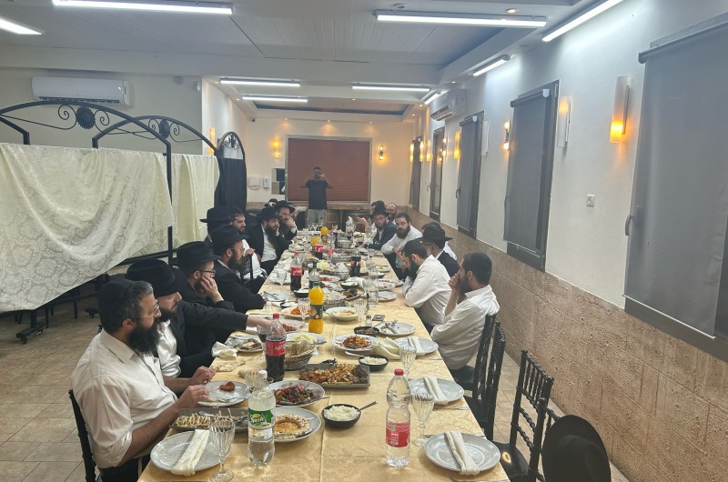 התוועדות שערך המשפיע הרב זלמן גופין לתלמידיו, בוגרי ישיבת תות