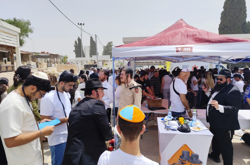 מחזקים ומעודדים: חסידי חב