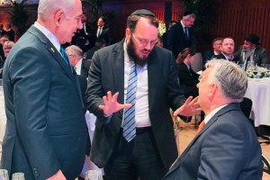 הייתכן שגורמים חיצוניים יקבעו כיצד ינציחו את הרבי?