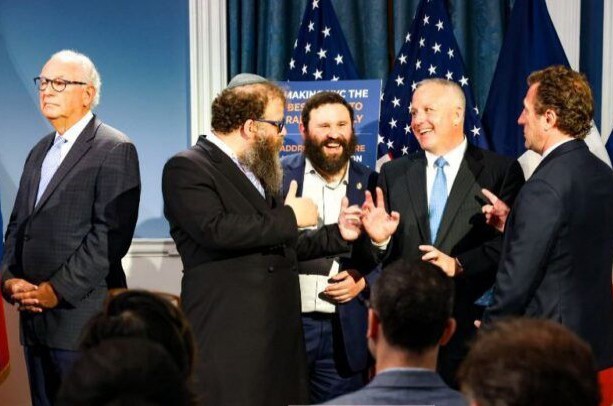 מהפכה בניו יורק: מחלקה ייעודית נגד אנטישמיות וגזענות מהפכה בניו יורק: מחלקה ייעודית נגד אנטישמיות וגזענות