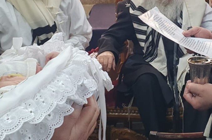 משטרה פשטה על בתי מוהלים – ודרשה רשימת נימולים משטרה פשטה על בתי מוהלים – ודרשה רשימת נימולים