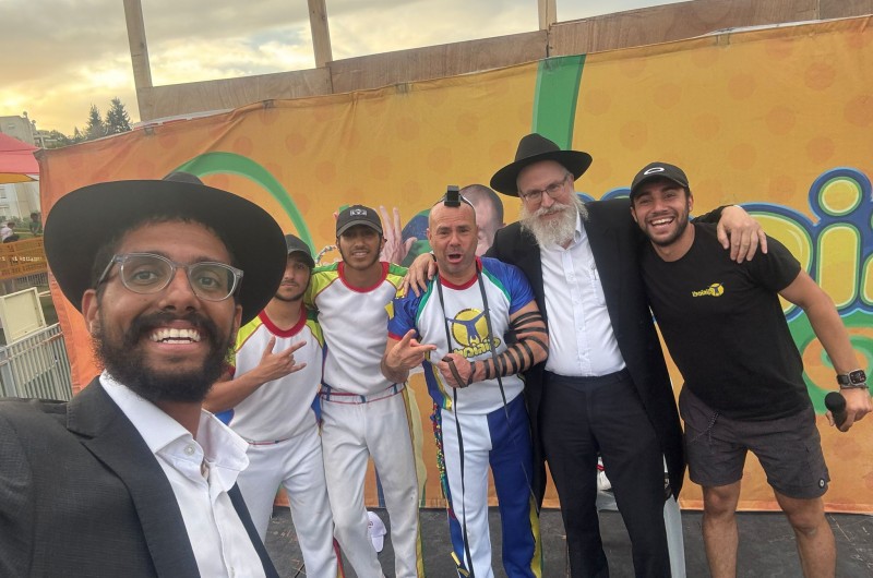 למעלה מ-1000 ילדים בתהלוכת ל״ג בעומר ביקנעם עילית ברשות השליח הרב נעם דקל בהשתתפות ראש העיר ואנשי ציבור למעלה מ-1000 ילדים בתהלוכת ל״ג בעומר ביקנעם עילית ברשות השליח הרב נעם דקל בהשתתפות ראש העיר ואנשי ציבור
