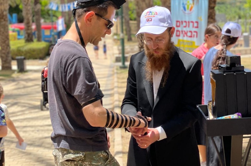 מדורה אקולוגית ותהלוכת אחדות בנווה גן רמת השרון מדורה אקולוגית ותהלוכת אחדות בנווה גן רמת השרון