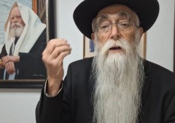 הפרקליט ניצל ממוות! סיפור מרתק לפרשת בחוקותי, ו-58 שנה למבצע תפילין. מאת הרב יוסף הרטמן. צפו: הפרקליט ניצל ממוות! סיפור מרתק לפרשת בחוקותי, ו-58 שנה למבצע תפילין. מאת הרב יוסף הרטמן. צפו: