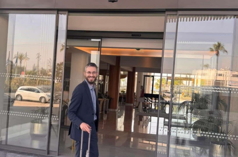 שיהיה במזל טוב: הזמר החב שיהיה במזל טוב: הזמר החב