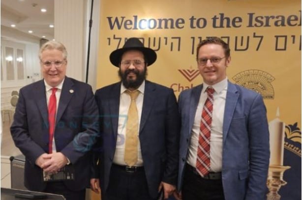 כ-500 בשבתון הישראלי בניו יורק של Chabad Israel Center