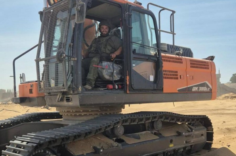 מפעיל הדחפור דוד ליבי הי מפעיל הדחפור דוד ליבי הי