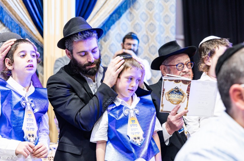 מסיבת חומש לתלמידי כיתה א' בתלמוד תורה חב מסיבת חומש לתלמידי כיתה א' בתלמוד תורה חב
