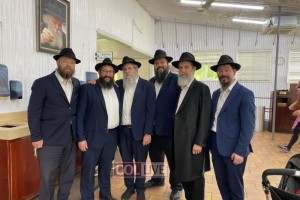 לאחר פטירת השליח הראשי - נבחר ועד שלוחים לניו-ג'רזי