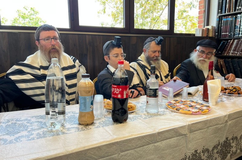במזל טוב: בבית אגודת חסידי חב במזל טוב: בבית אגודת חסידי חב