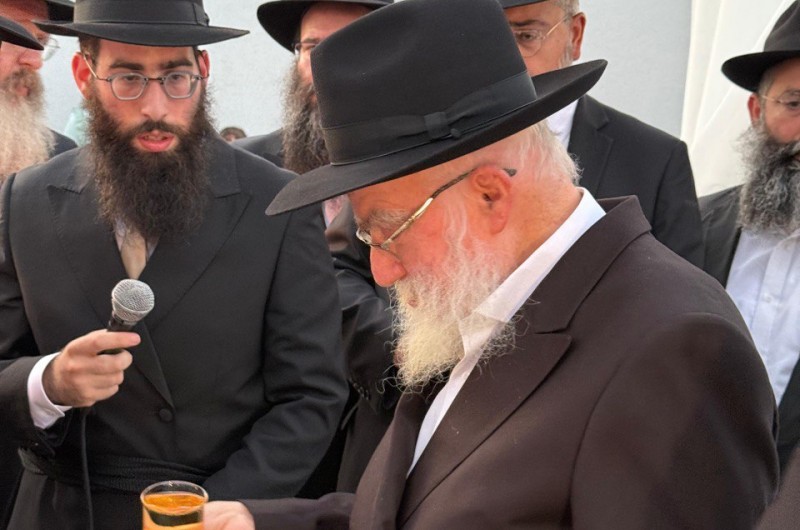 במתכונת מצומצמת בשל המלחמה: חתונת התמים שמעון קופרמן מקרית גת עב במתכונת מצומצמת בשל המלחמה: חתונת התמים שמעון קופרמן מקרית גת עב