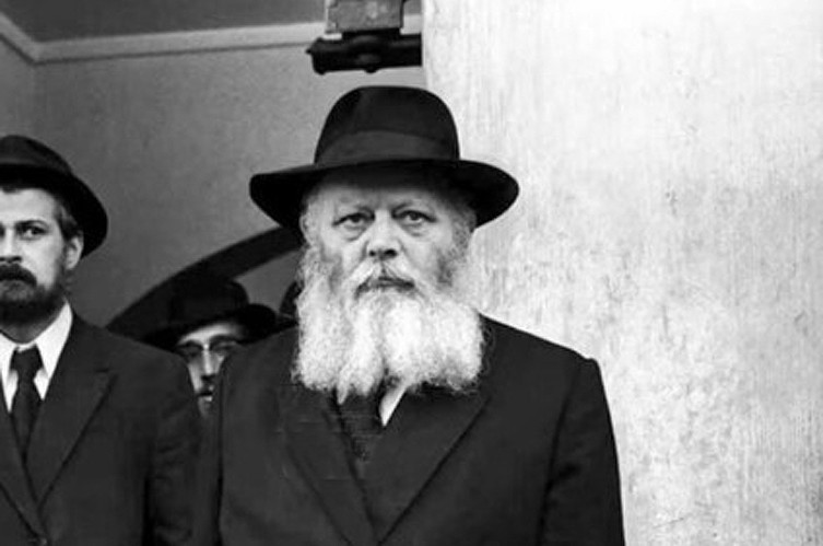 ג' תמוז שואל אותנו: האם אני בוחר להיות חסיד של הרבי? ג' תמוז שואל אותנו: האם אני בוחר להיות חסיד של הרבי?