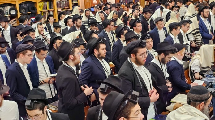 770 לקראת שבת וג' תמוז: ההכנות, התפילות וההתרגשות