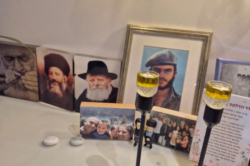 הרבי מלובביץ', יונתן אוריך ואני \ עמיחי אתאלי הרבי מלובביץ', יונתן אוריך ואני \ עמיחי אתאלי
