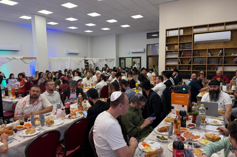 'ווארט' בהתוועדות: המקורבת עם בנו של מי שקירב את השליח