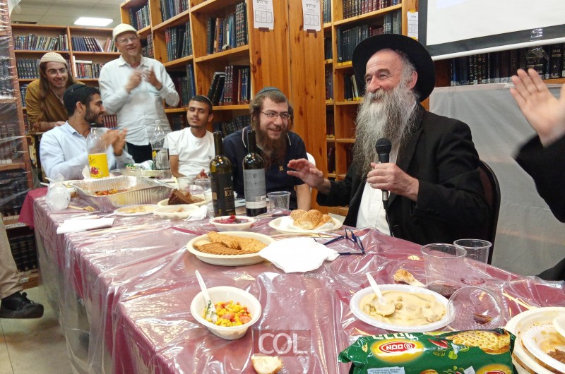 המשפיע הרב יוסק'ה פרידמן מקרית מלאכי התוועד בישיבת 'תורת החיים' ביד בנימין לרגל יום ההילולא של נשי המשפיע הרב יוסק'ה פרידמן מקרית מלאכי התוועד בישיבת 'תורת החיים' ביד בנימין לרגל יום ההילולא של נשי