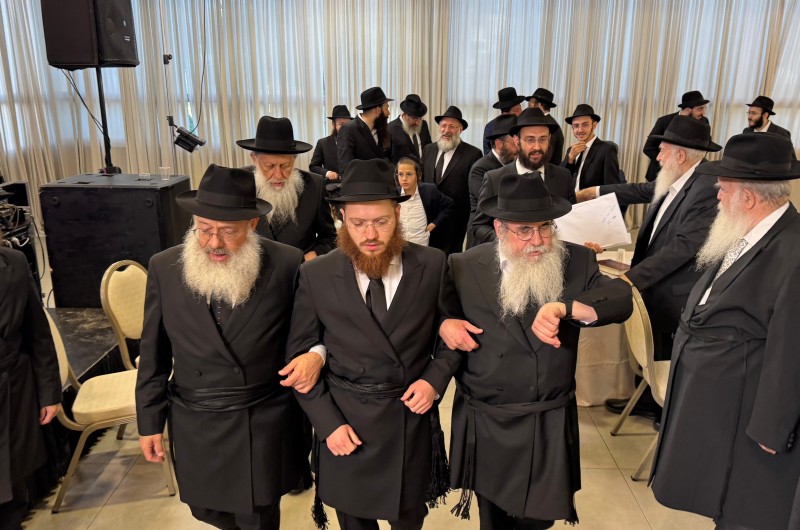 חופת חתונת התמים ישראל פישר מבני ברק, עב