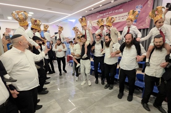 חגיגת החומש בגני אוצרות מנחם חב חגיגת החומש בגני אוצרות מנחם חב