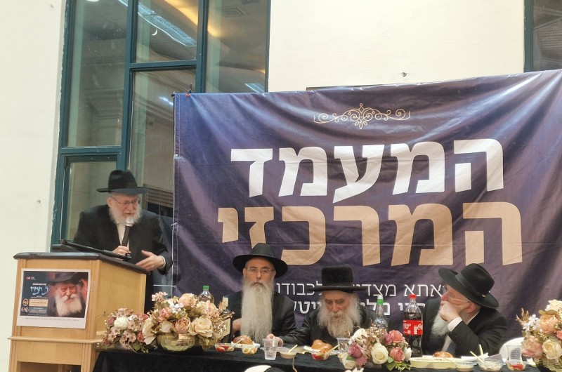 הרב חיטריק ריתק את קריית אתא בסיפורים אישיים על הרבי הרב חיטריק ריתק את קריית אתא בסיפורים אישיים על הרבי