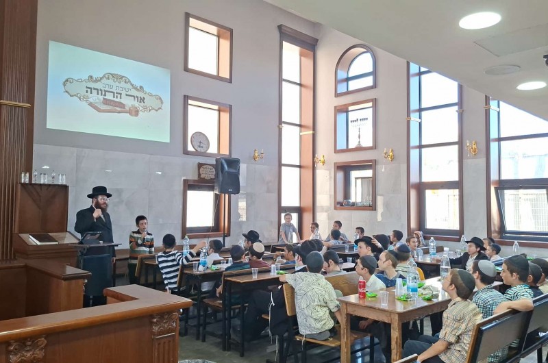 להשבית אוייב ומתנקם: ערב לימוד ראשון בישיבת ערב בביתר עילית, בארגון הרב עזריאל זעליג הלוי וולפא ובסיוע הרב מ להשבית אוייב ומתנקם: ערב לימוד ראשון בישיבת ערב בביתר עילית, בארגון הרב עזריאל זעליג הלוי וולפא ובסיוע הרב מ