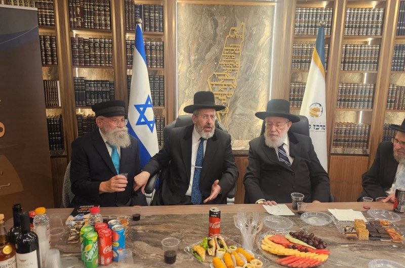 הרב יעקב גלויברמן השתתף הערב בחנוכת הרב יעקב גלויברמן השתתף הערב בחנוכת