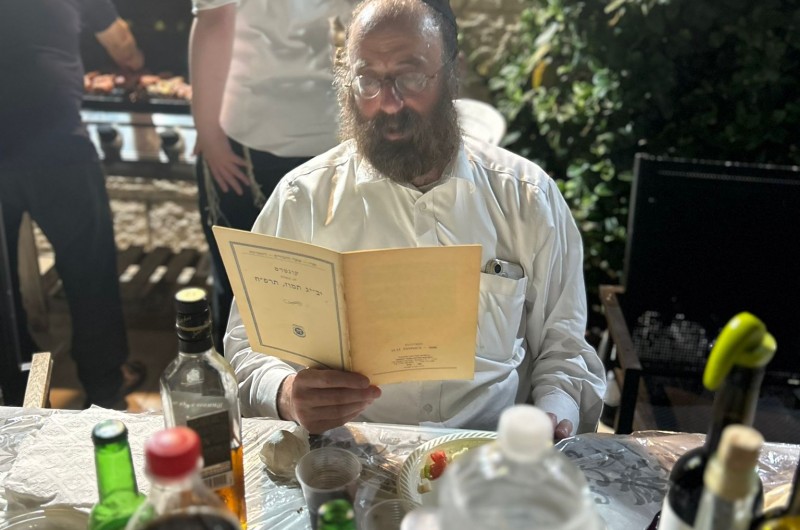 כטוב לבם ביין: שליח הרבי במודיעין - הרב ברוך סלונים חגג את חג הגאולה י כטוב לבם ביין: שליח הרבי במודיעין - הרב ברוך סלונים חגג את חג הגאולה י