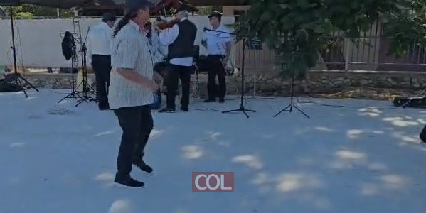 בשעה זו נערך מעמד מרגש של הכנסת ספר תורה לעילוי נשמת הלוחם הקדוש הת' ישראל יודקין הי