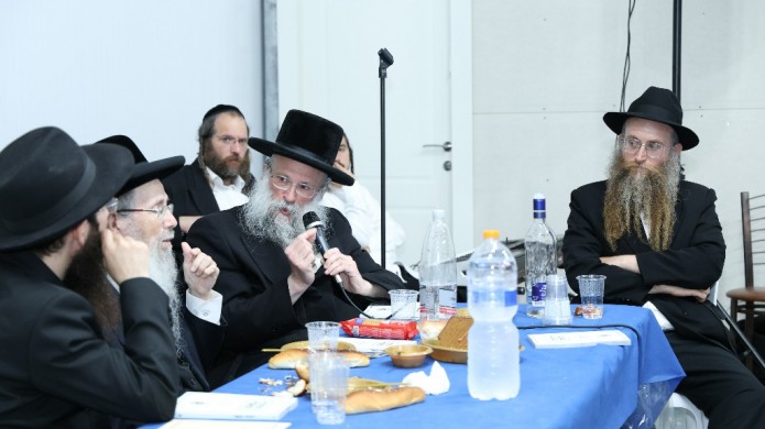הדיין הבעלזאי וחיליק פרנק הגיעו להתוועדות י