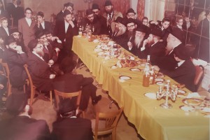 זהו את הנוכחים בחתונה