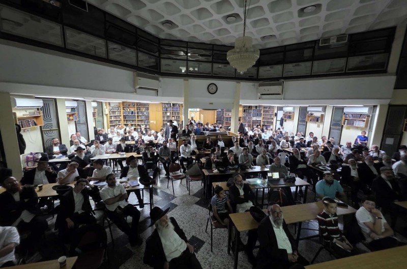 קהל רב מחברי קהילת חב