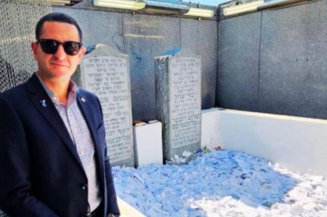 תל שכל פיות פונים בו: יו