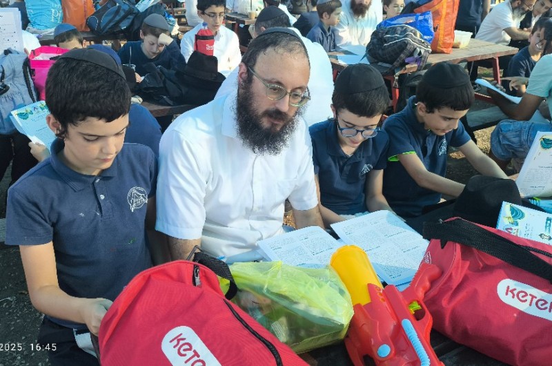 יום חוויה וגיבוש לילדי תלמוד תורה חב יום חוויה וגיבוש לילדי תלמוד תורה חב
