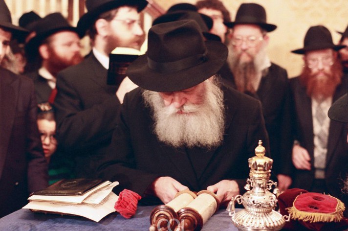 הרבי: להמשיך בסיומי מסכת גם לאחר שלושת השבועות