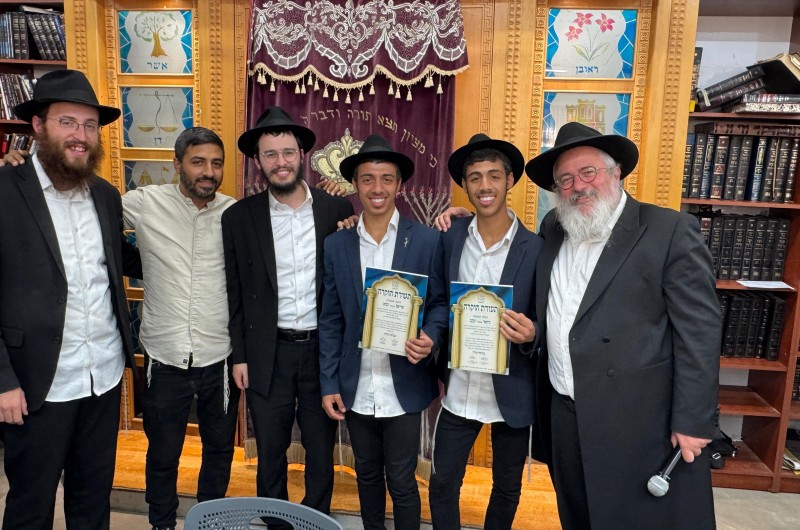 תלמידי ישיבת ה'בוכרים' בכפר חב