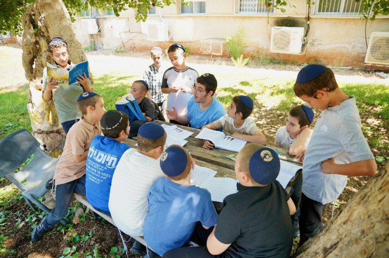 היום השני בגן ישראל ארץ הקודש היה יום מלא וגדוש • צפו