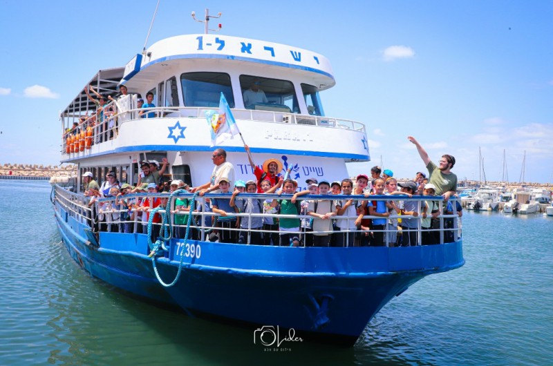 חיילי ה'נחל'קעמפ' במלחמת צבעים ובטיול ימי אקסטרים