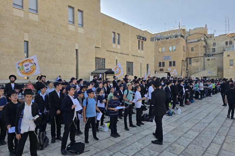 תיעוד מיוחד מקעמפ 'גן ישראל - משפחת השלוחים הצעירים'