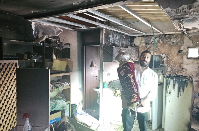 שליח הרבי - הרב אברהם ניב, מנהל בית חב