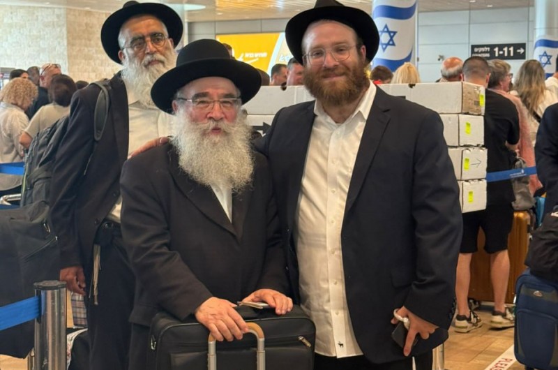 בן יכבד אב: הצ'ארטר ההיסטורי יוצא לדרך לציון אביו של הרבי