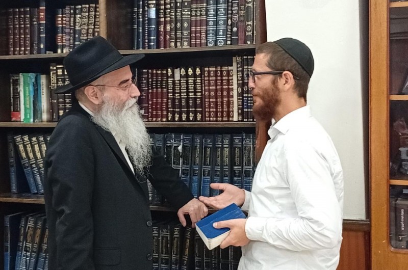 השליח מאודסה הרב אברהם וולף בישיבת חב