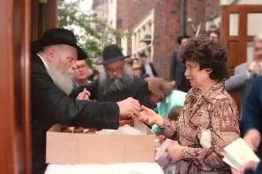 היום: הלוויית השליחה בתיה קלמנסון ע