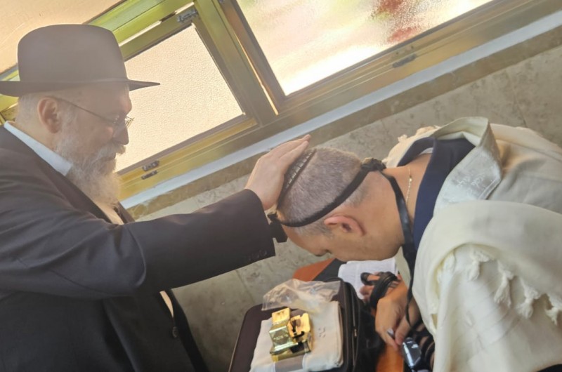 הרב אברהם אלשוילי מקהילת חב