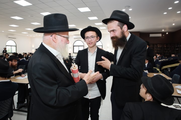 קריית גת: יום היכרות מרגש לתלמידים העולים לשיעור א'