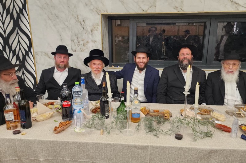 שמחת ה'ווארט' של התמים מענדי פינקוביץ' מאשקלון, בן השליח הרב אברהם פינקוביץ' מאשקלון ונכד המשפיע הרב חיים-שלום דייטש, עב