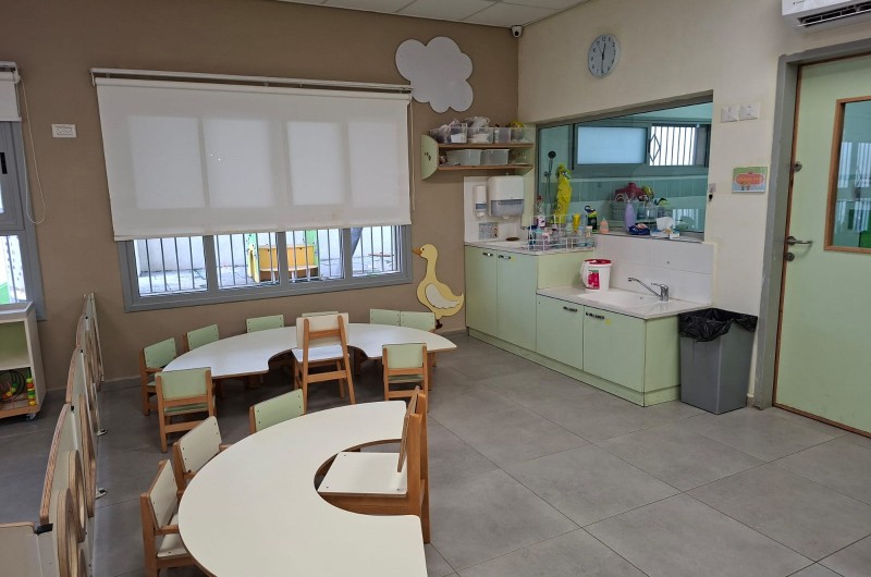 חודשיים לאחר פגיעת הטיל האיראני: המעון חזר לפעילות