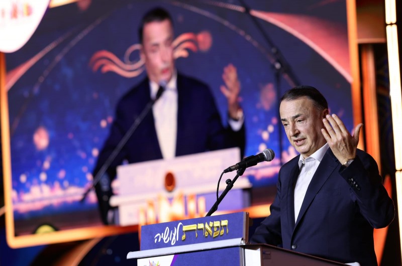 אלפי אברכים 'תפארת זקנים לוי